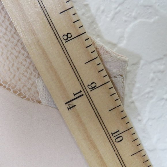 Forever 21* Women's Sleeveless Tie Bow Neck Curved Hem Lace Blouse~ Size‎ Small - Picture 8 of 13